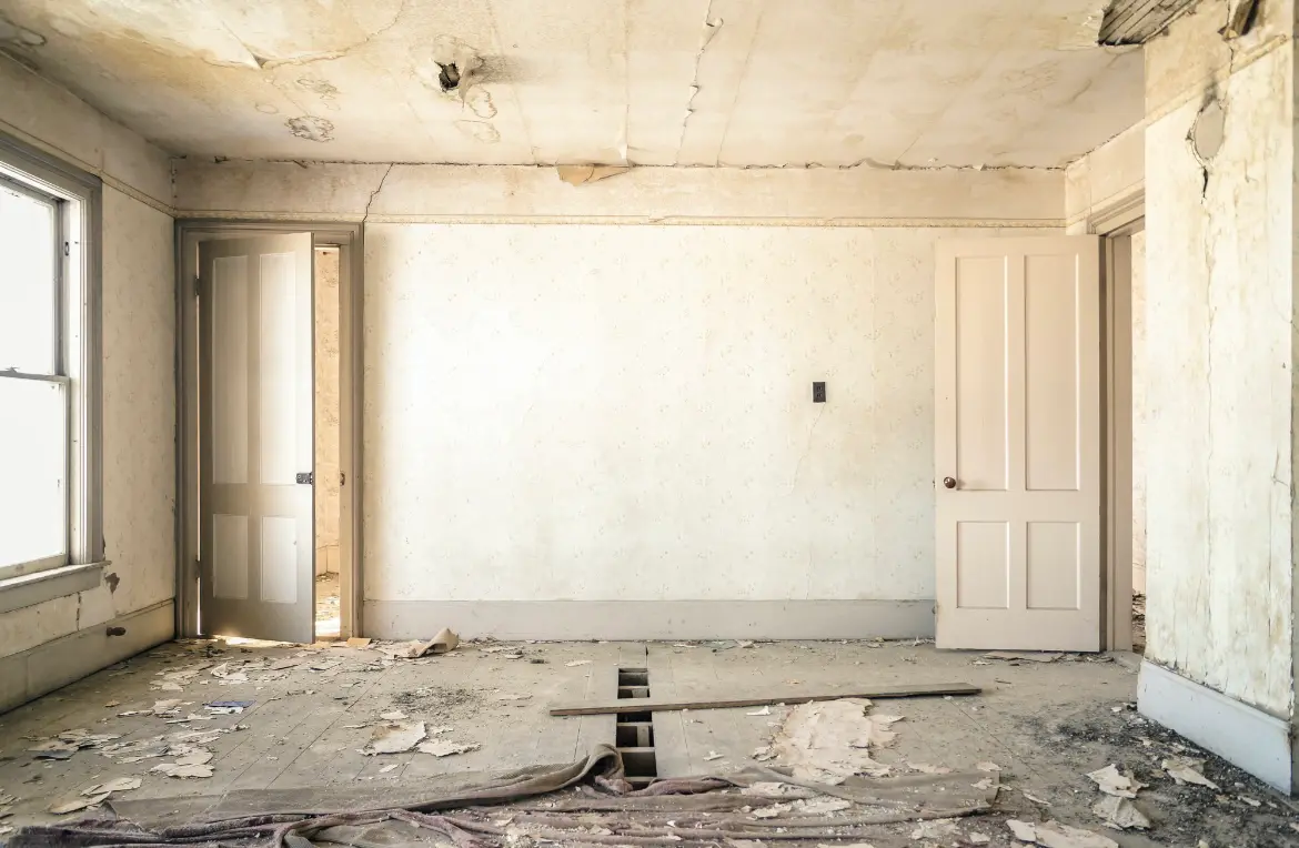 Waste disposal crew managing a cleanout project in Mission